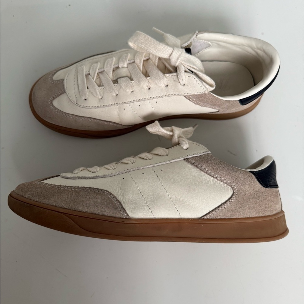 Zara 7.5 Leather White and Tan Sneakers Minimalist Design